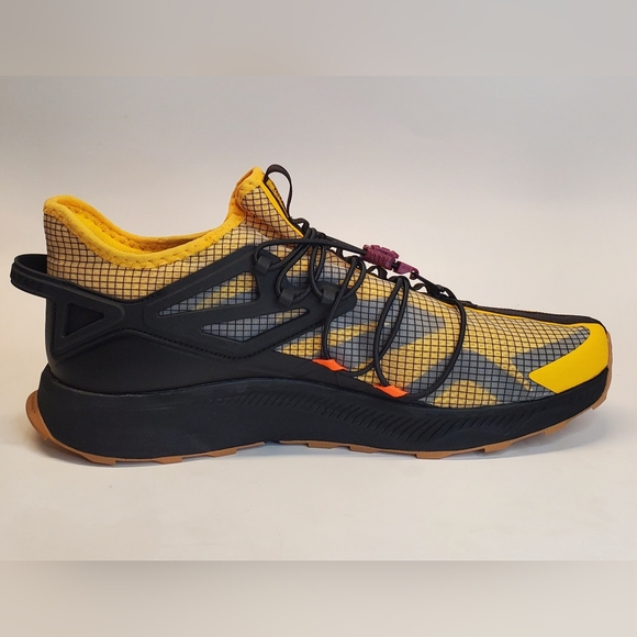 The North Face Oxeye Tech Men's  Hiking Running Shoes Size 12 Summit Gold/Black - Picture 3 of 13